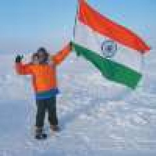 Первый индиец, покоривший северный полюс на лыжах, директор Snow Leopard Adventures считает, что индийцы должны исследовать Гималаи, прежде чем отправиться за границу